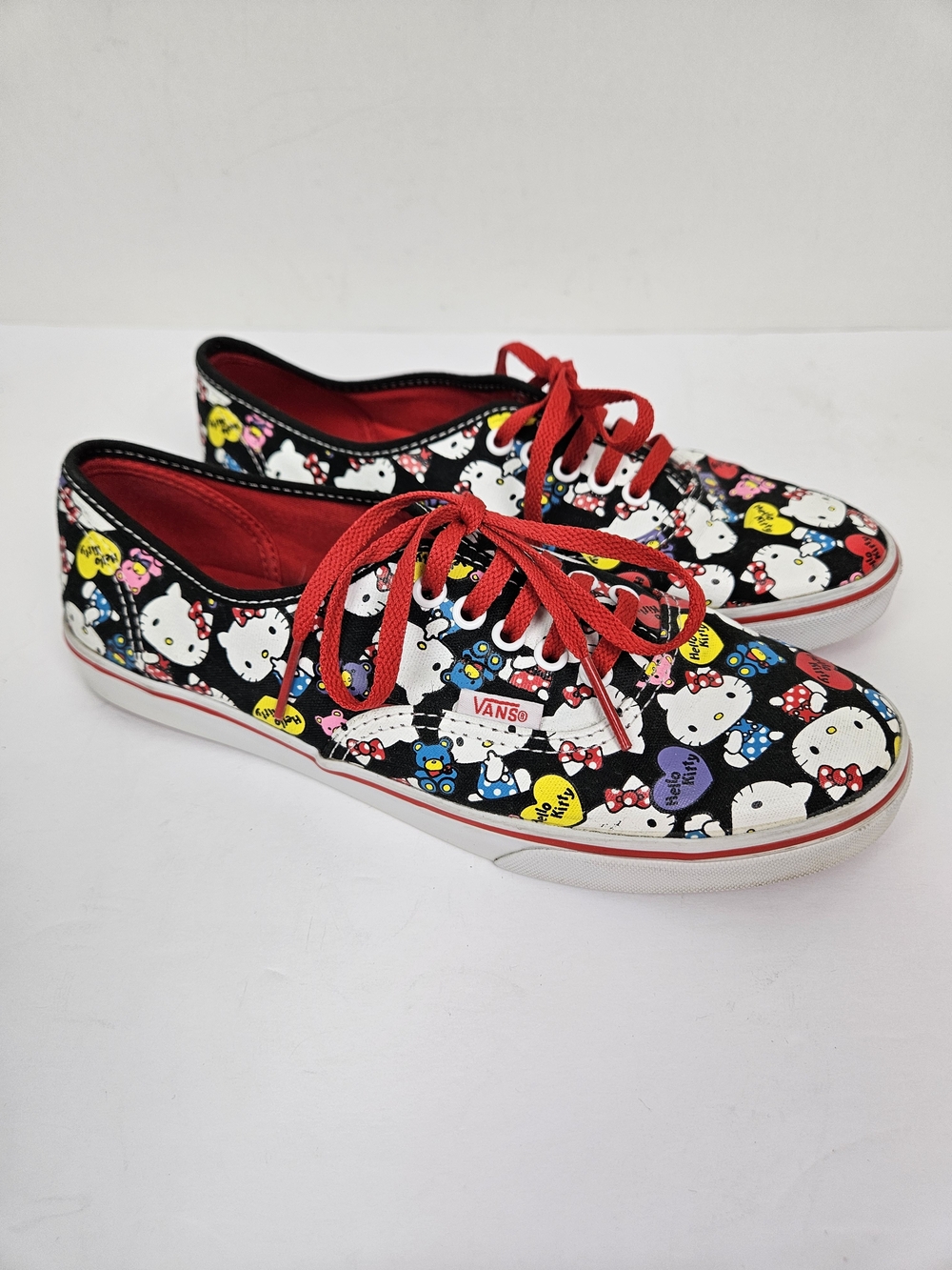 Vans x Hello Kitty Authentic Lo Pro Black/Red Canvas Sneaker M 6/ W 7.5